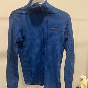 Patagonia Men’s Size Small. R Series